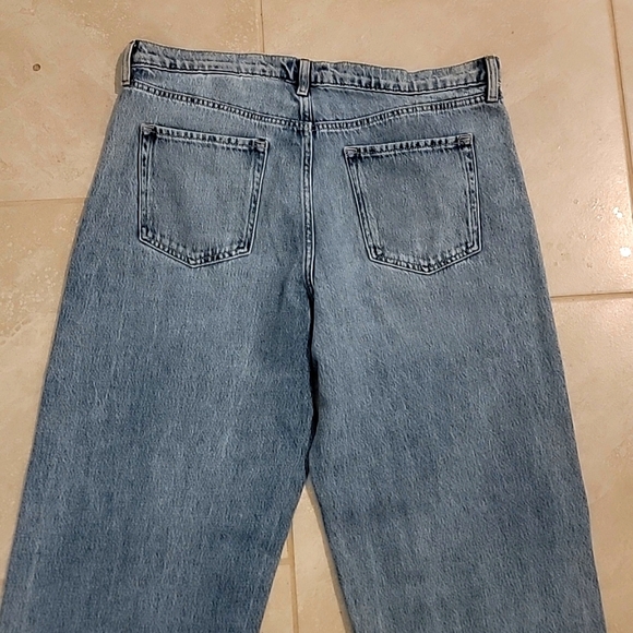 Banana Republic Premium Denim High-Rise Barrel Fit Jeans.  Medium Wash. 32L - Picture 6 of 10